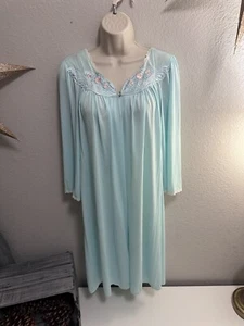 VINTAGE Shadow Line Large Baby Blue Aqua Damen Morgenmantel Satin mit Spitzenapplikation - Bild 1 von 14
