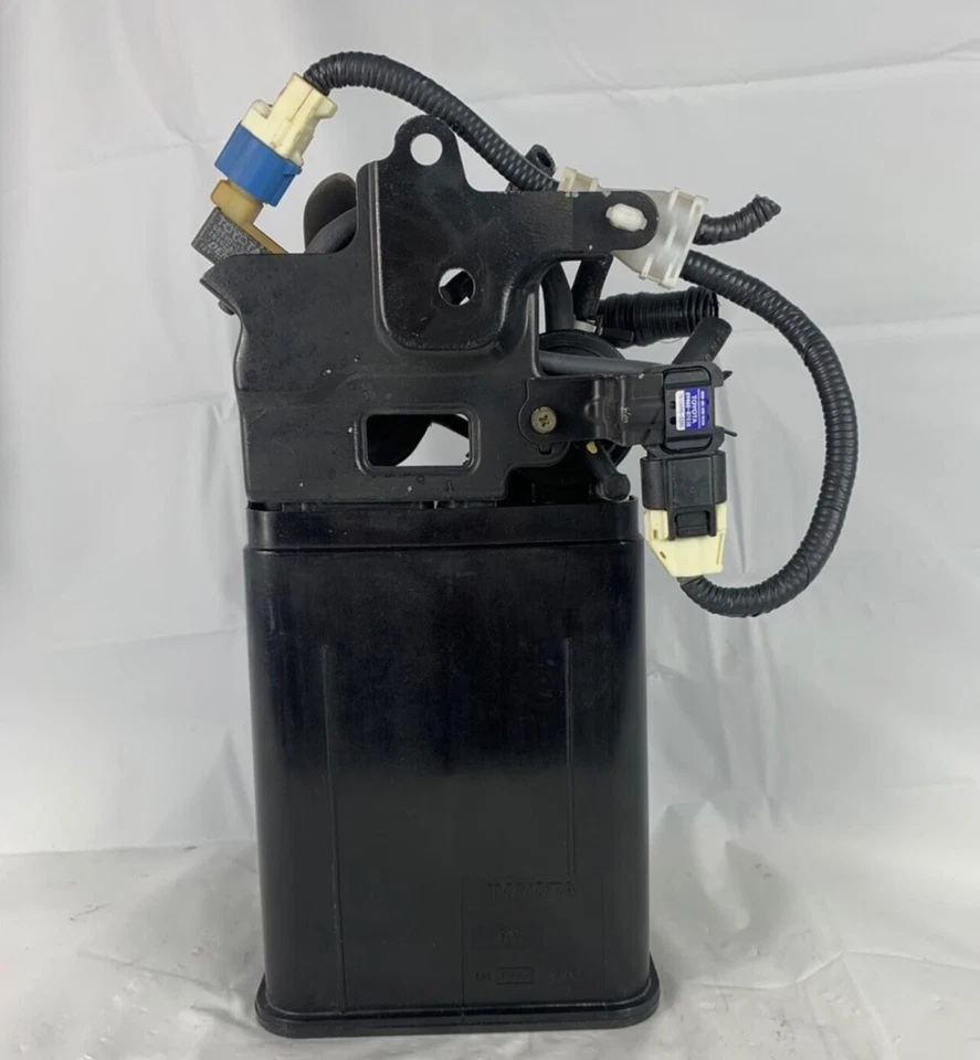OEM 2000-2003 Toyota Camry Avalon Fuel Vapor Charcoal Canister EVAP 77740-06111 - Image 1 of 1