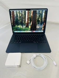 Apple MacBook Air 13 in 2022 Midnight/Apple M2 256 GB 8 GB Warrenty+Apple Care - Picture 1 of 12