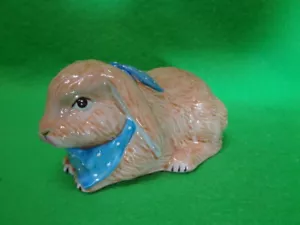 Osterhase Easter Hase liegend mit blauen Halstuch 12 x 6 , 5 cm Villeroy & Boch - Bild 1 von 2
