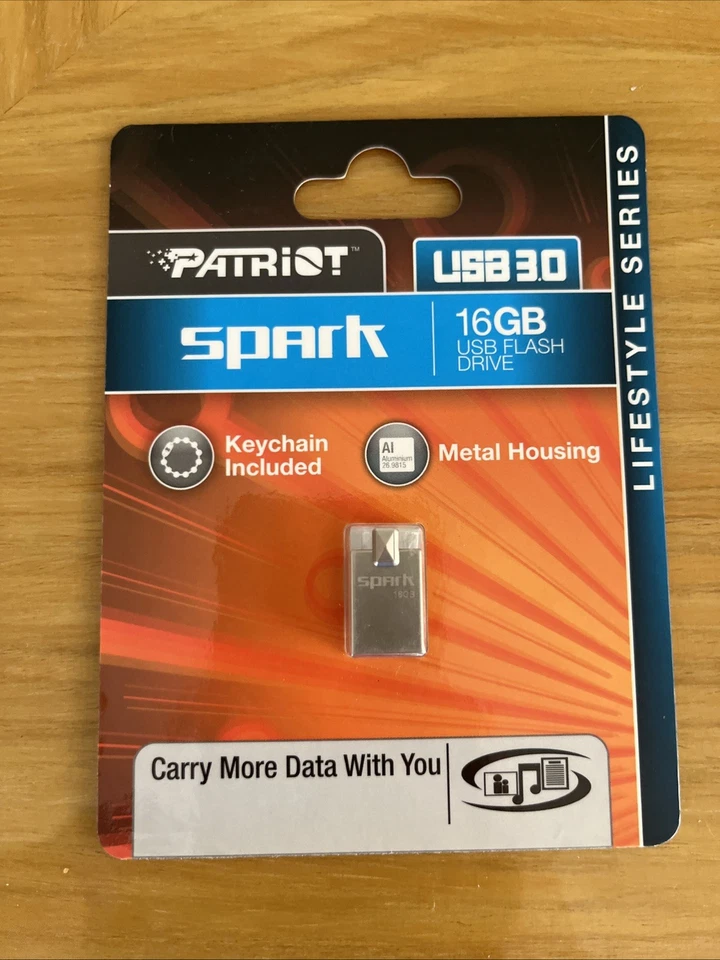 NEW Patriot SPARK 16GB USB 3.0 Flash Drive PSF32GSPK3USB - Compact - Metal - NIB - Image 1 of 4