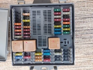 Jaguar XJ X350 03-09 Rear Fuse Box Module 2W93-14N023-BC OEM Complete LHD Tested - Bild 1 von 6