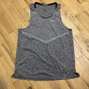 Nike Running Dry Fit Tank Gris Pequeña Maquinilla de Afeitar Espalda - Imagen 1 de 4
