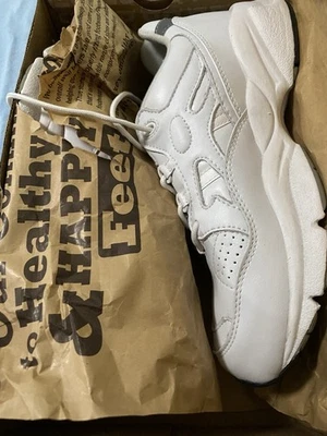 Propet Stability Walker(略微使用)。 白色蕾丝Ups — 第 1/4 张图片