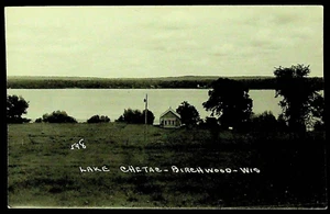 RPPC anni 40 foto reale cartolina scena al lago Chetac Betulla WI Lake Home - Foto 1 di 2