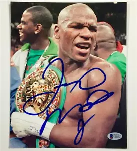 FLOYD MAYWEATHER JR. Signed 8x10 photo w/ HUGE Full Autograph ~ Beckett BAS COA - Picture 1 of 2