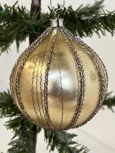 2238/24 3x alter Christbaumschmuck Weihnachtsschmuck Kugel mit Leonischem Draht - Bild 1 von 2