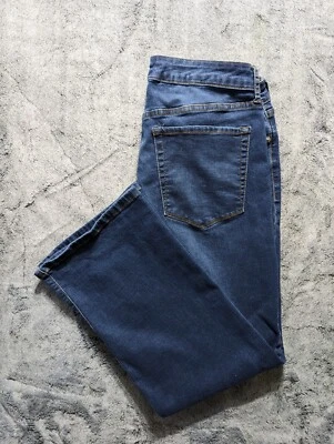 Pantalones de mezclilla Chaps tiro medio talla Missy 14/32 lavado oscuro promedio Foto 1 de 4