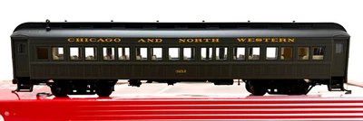 HO RIVAROSSI HR6037 60' COACH (SOLO) CHICAGO & NORTH WESTERN CNW # 3212 - Image 1 of 2