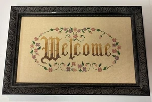 Schönes Petit Point Kreuzstich "Willkommen" Schild professionell gerahmtes Bild - Bild 1 von 6