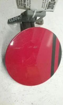 Red Chevrolet SUBURBAN 1500 2009 Fuel Filler Door 813263 - Image 1 of 4