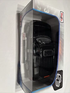1:18 Range Rover Sport - Picture 1 of 3