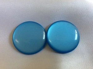 Juego redondo vintage de mediados de siglo azul perlado de 2 botones de lucita - Imagen 1 de 4