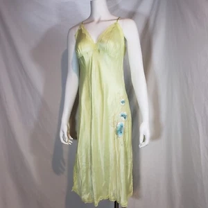 Camisón Victoria's Secret Seda Satén Deslizante Medio Verde Pálido Bordado Floral - Imagen 1 de 6