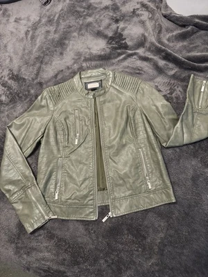 Chaqueta de moto Joujou verde oliva imitación cuero talla grande Foto 1 de 2