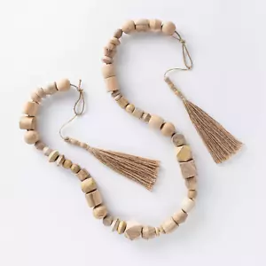 Studio McGee 96" ghirlanda di perline decorative in legno naturale - Foto 1 di 3