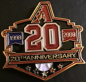 1998 2008 ARIZONA DIAMONDBACKS SPILLA 20° ANNIVERSARIO 2023 MLB WORLD SERIES RARA - Foto 1 di 1