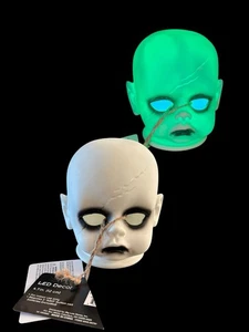 Gruseliger LED Puppenkopf Halloween Dekor beleuchtet Spukhaus Requisite 4,7" Neu mit Etikett - Bild 1 von 9