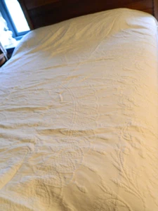 "Colcha vintage DUAL KING 3"" flecos matelassé marfil arte popular" - Imagen 1 de 7