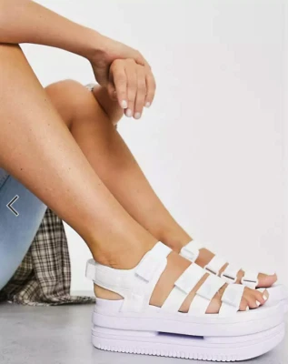 ◾️NIKE 女式 Icon 厚底白色凉鞋可调节肩带高楔形 10 码 — 第 1/4 张图片