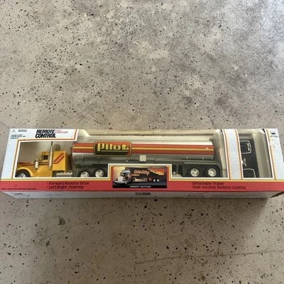New Bright Hauler Remote Control Semi Truck, Pilot tanker, Boxed 1995 no 2121 - Image 1 of 4