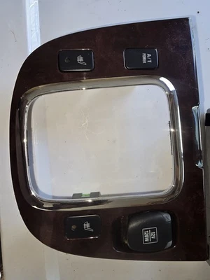 铃木 XL7 2004 2005 2006 中控台装饰面板带加热座椅开关和... — 第 1/2 张图片