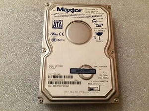 Hard disk Maxtor DiamondMax 10 6V160E0-03631A 160GB 7200RPM SATA 3Gbps 8MB 3.5  - Foto 1 di 1