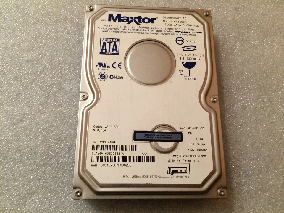 Hard disk Maxtor DiamondMax 10 6V160E0-03631A 160GB 7200RPM SATA 3Gbps 8MB 3.5  - Immagine 1 di 1