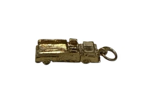 Firetruck Charm Gold Color Pendant No Chain Fire Truck New - Imagen 1 de 4
