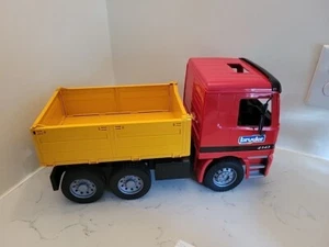 Bruder Dump Truck Mercedes Actros Red Yellow Made in Germany 4143 Spiel - Picture 1 of 5