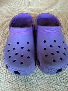 Crocs morados talla M6/W8[--------gtrf0 - Imagen 1 de 5