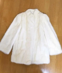 Vintage Saga Nerzmantel Jacke außen Damen Größe M Farbe weiß sehr seltener Artikel - Bild 1 von 7