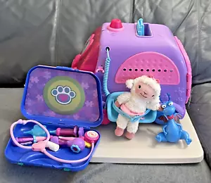 Doc McStuffins Get Better Talking And Moving Mobile Clinic Ambulance w/Dragon - Picture 1 of 11