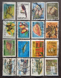 AFRICA: GHANA 18 used 1990s-2000s birds / butterflies / fish / shells. 2 pics - Imagen 1 de 2