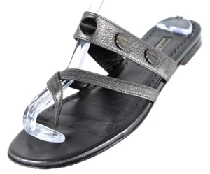 MANOLO BLAHNIK Gunmetal Gray Leather Studded SUSA Thong Flats Sandals 38.5 - Picture 1 of 12