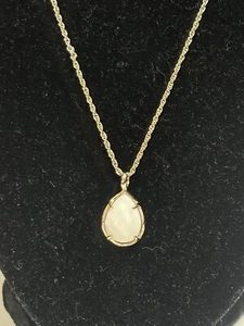 Kendra Scott Kiri Gold Tone Irradiance White Pendant! - Picture 1 of 7