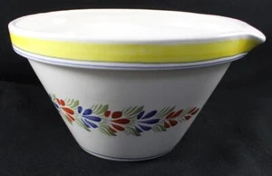 Vintage Quimper Henriot Man Center Batter Bowl - Picture 1 of 7
