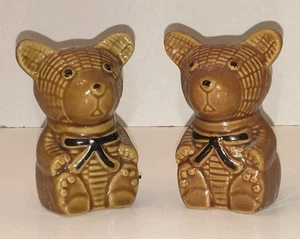 Vintage Ceramic Brown Honey Bear w/ Black Bow Tie Salt & Pepper Shakers / Japan - Picture 1 of 7