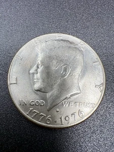 🔥 1776-1976 D Bicentennial Kennedy Half Dollar Filled Mint Mark collectors 🔥  - Picture 1 of 4