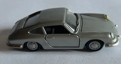 Porsche 911 Gama - Immagine 1 di 4