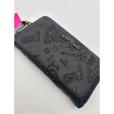 Cartera de guitarra Betsey Johnson negra en relieve calavera occidental con cremallera alrededor nueva con etiquetas Foto 1 de 4