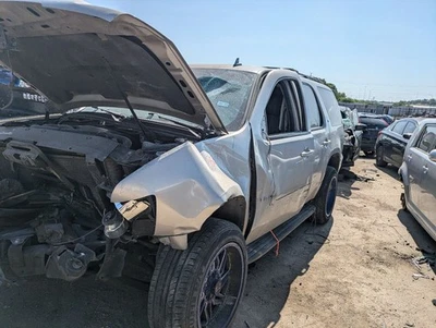 Windshield Wiper Motor Fits 07-14 ESCALADE 560588 - Image 1 of 4