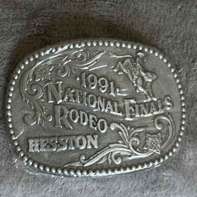 Nuevo 1991 HESSTON NFR FINALS NACIONALES RODEO Hebilla de Cinturón - Nuevo Stock Antiguo Coleccionista Foto 1 de 2