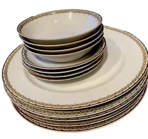 Antico Havilland Limoges ALBANY - 4 posti 3 pezzi e piatto extra - Foto 1 di 15