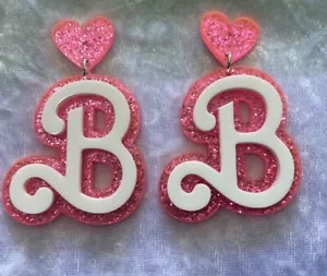 Fun Pink Glitter Barbie Theme acrylic dangle earrings free postage - Picture 1 of 2