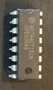 MC74ACT151N    1-of-8 Decoder/Demultiplexer (24) Pcs - Picture 1 of 2