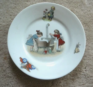 KAHLA GERMANY ANTIQUE CHILD'S PORCELAIN PLATE - LITTLE GIRLS DOING DOLLY LAUNDRY - Picture 1 of 6