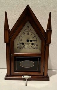 Vintage New England Clock Co. Steeple Manteluhr mit Hermle Uhrwerk 131-080 - Bild 1 von 7