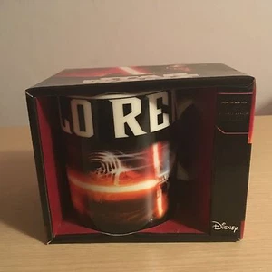 NEU UND VERPACKT Neu Verpackt Offizielle Star Wars Das Erwachen der Macht Keramiktasse - Kylo Ren - Bild 1 von 3