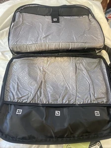 Borsa messenger OGIO Voyager per laptop adatto all'aeroporto Laforce 117023 nuova senza etichette prezzo consigliato dal produttore $ 80. - Foto 1 di 11